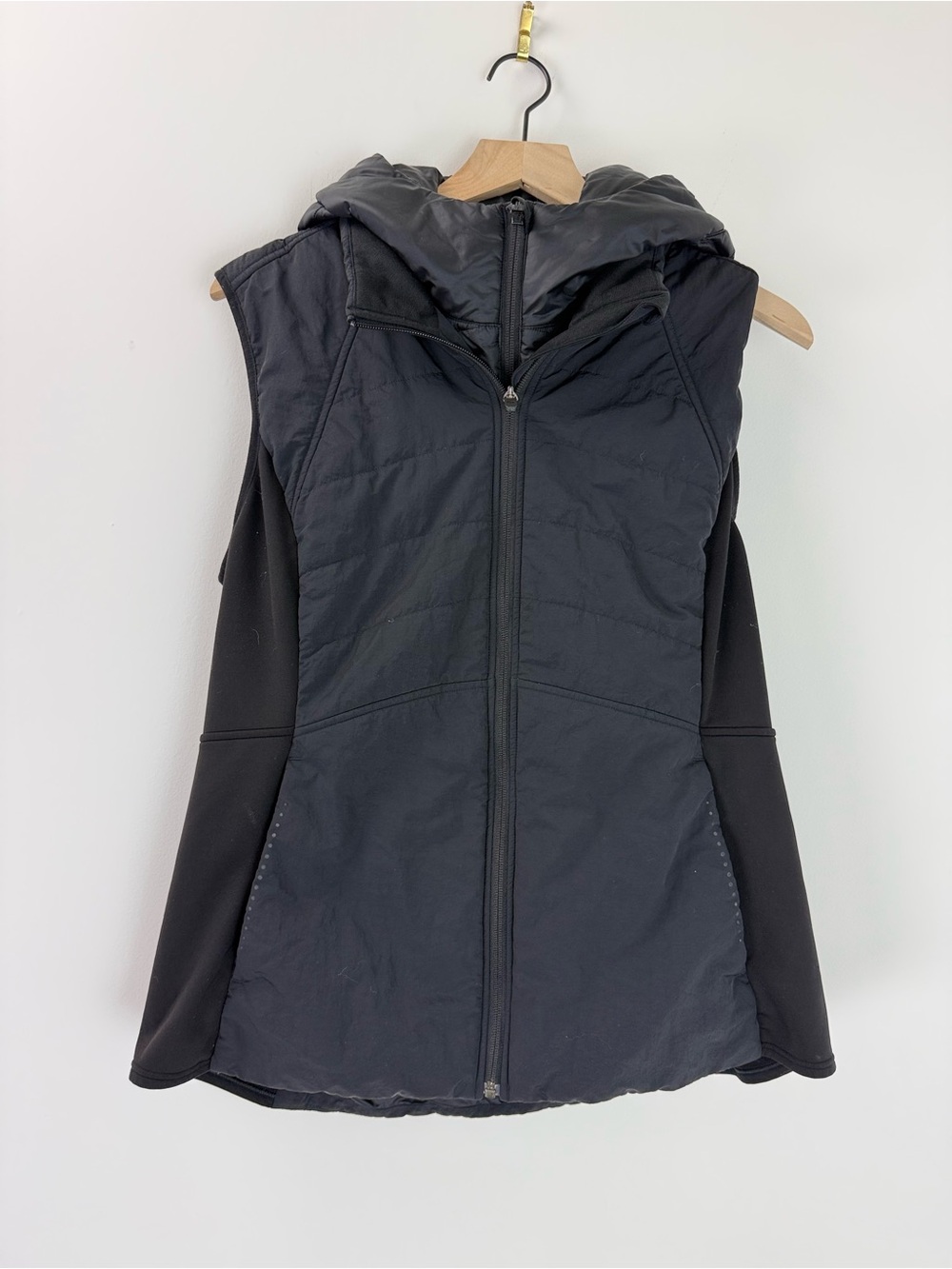 lululemon athletica Black Removable Hooded Quilted Running Vest
